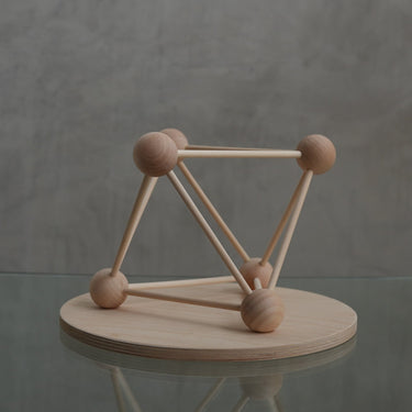 Midway Rainstick Geometric Stand – Eight Planes