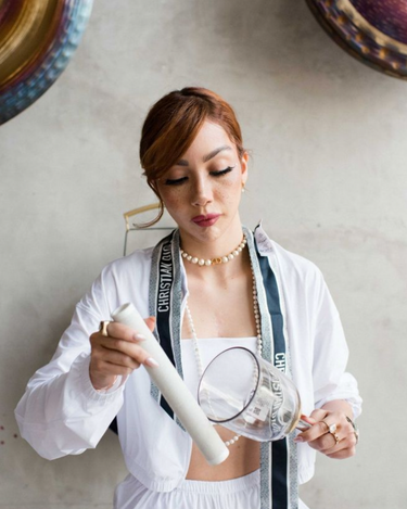 Testimonial from a customer, praising the high-quality Crystal Tones Singing Bowls purchased from The Sound Healing Studio and their impact on their personal healing practice.