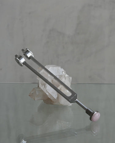 Tuner – “Otto 64” + Rose Quartz Gem Foot 25mm - The Sound Healing Studio